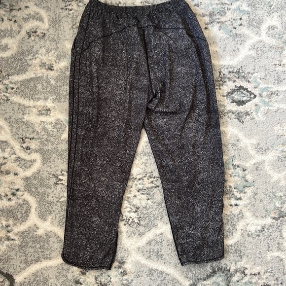 Lululemon Keep It Classic Pants 23” - Picture 6 of 9